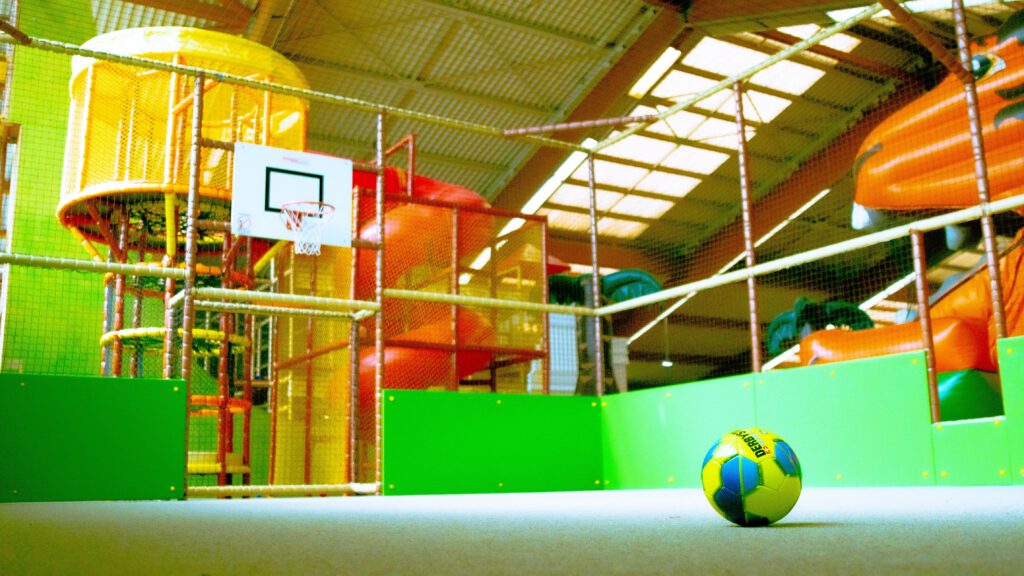 Multicourt für Fußball und Basketball